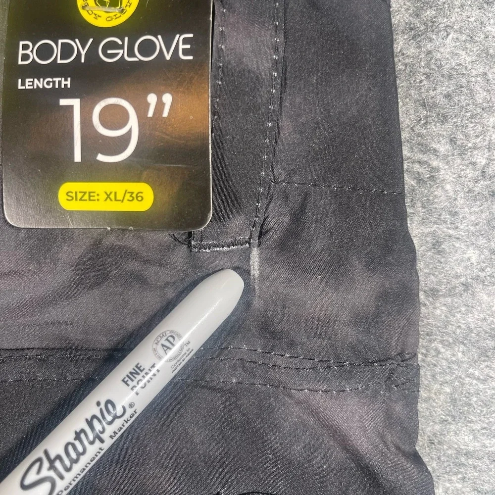 Body Glove Boardwalk Short 4 Way Stretch UPF 50+ Size XL/36 Beach Surfing Swim